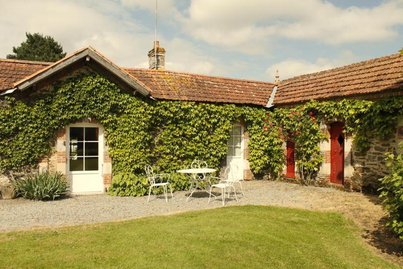 Bed and Breakfast Le Logis Les Pineaux Exteriér fotografie