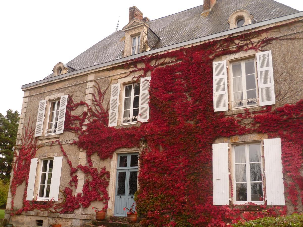 Bed and Breakfast Le Logis Les Pineaux Exteriér fotografie