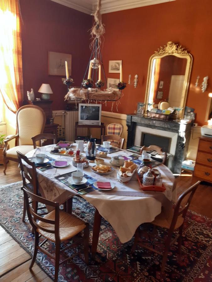 Bed and Breakfast Le Logis Les Pineaux Exteriér fotografie