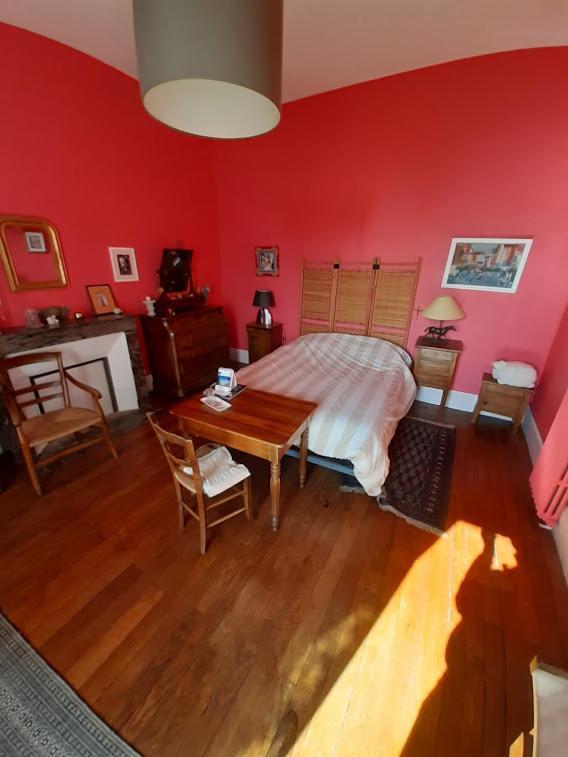 Bed and Breakfast Le Logis Les Pineaux Exteriér fotografie